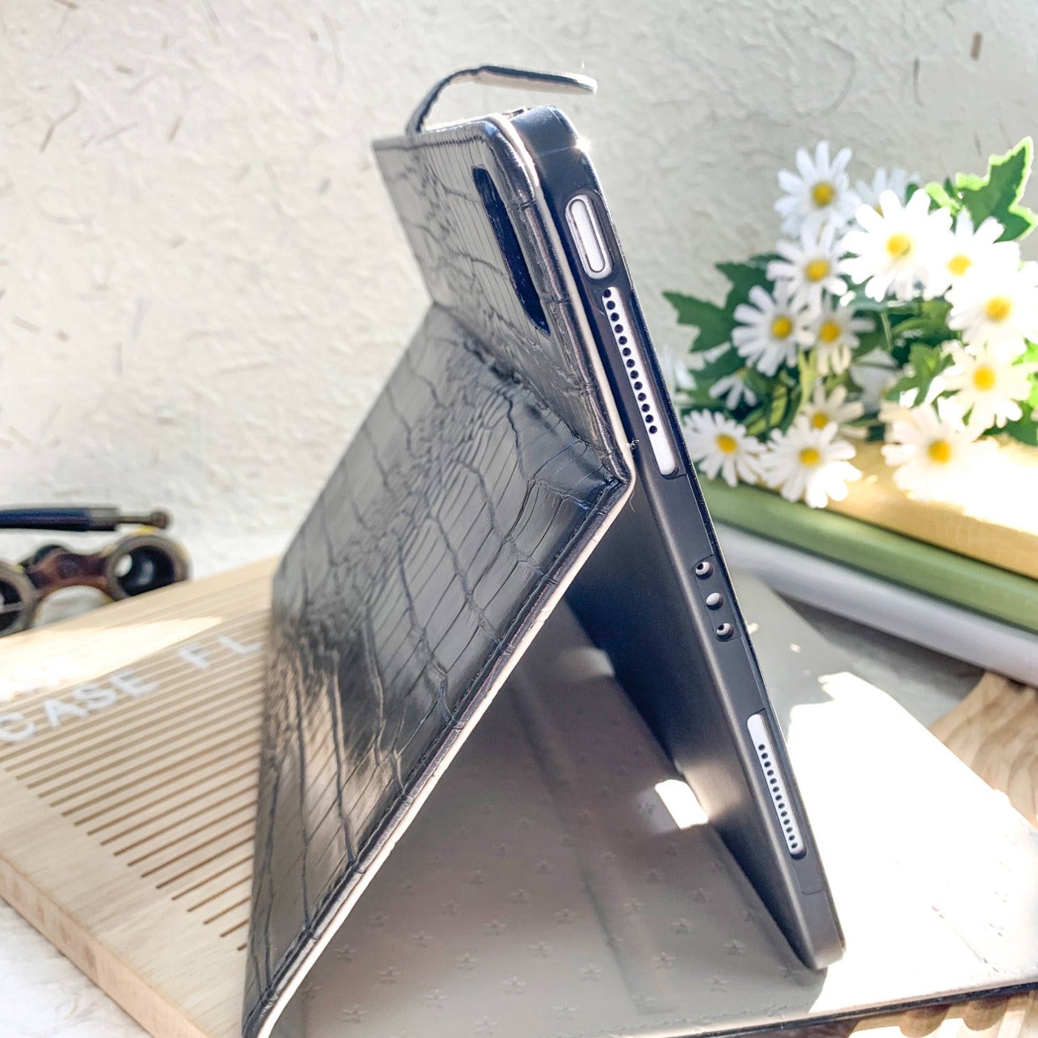 Leather iPad Case - Black - IMCASE