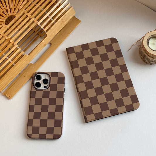 Checkerboard Art iPad Case - Chocolate