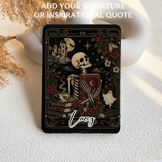 Skeleton Reader | Kindle Case